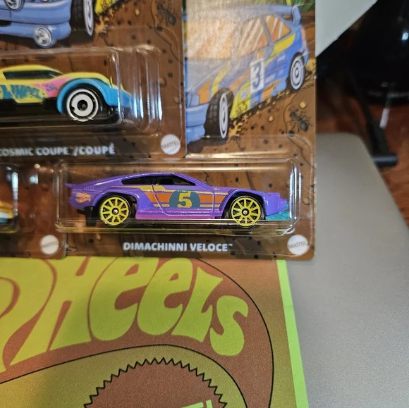 HotWheels Spring 2026 Die-Cast Car Set Of 5 - Blue and Yellow - Picture 6 of 6